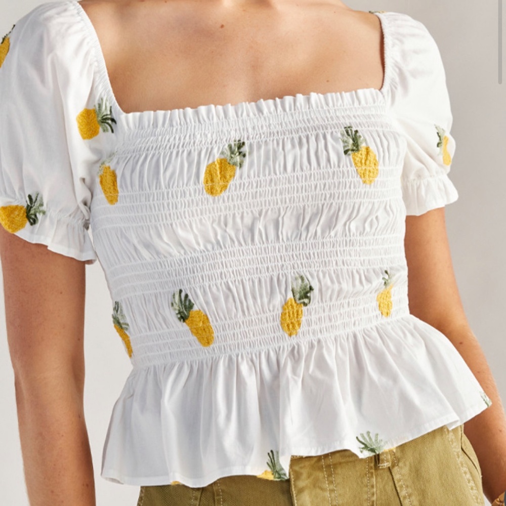 Shirt pineapples